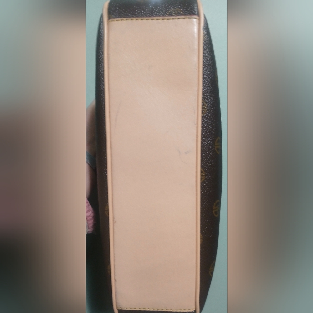 Giani Bernini Leather Shoulder Bag - Picture 4 of 11